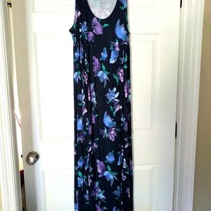 A:Glow Maternity Dress